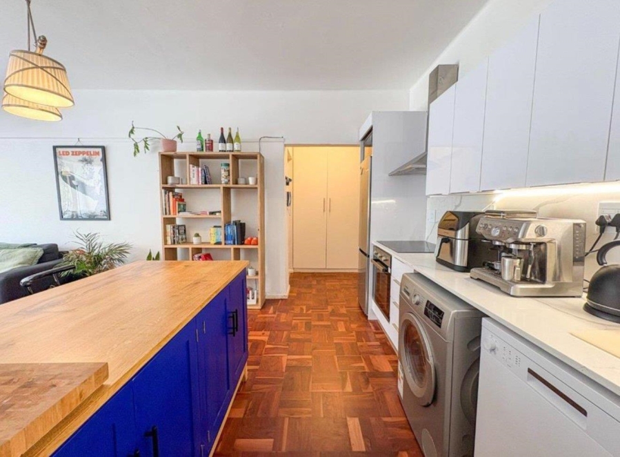 To Let 3 Bedroom Property for Rent in Vredehoek Western Cape